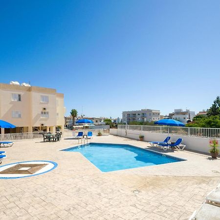 Sofia Apartment 700M Away From The Beach Paralimni Exterior photo