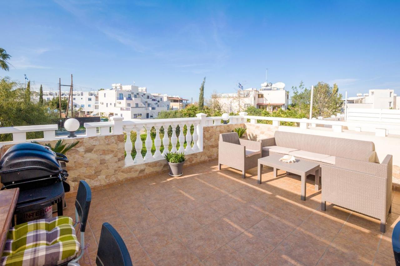 Sofia Apartment 700M Away From The Beach Paralimni Exterior photo