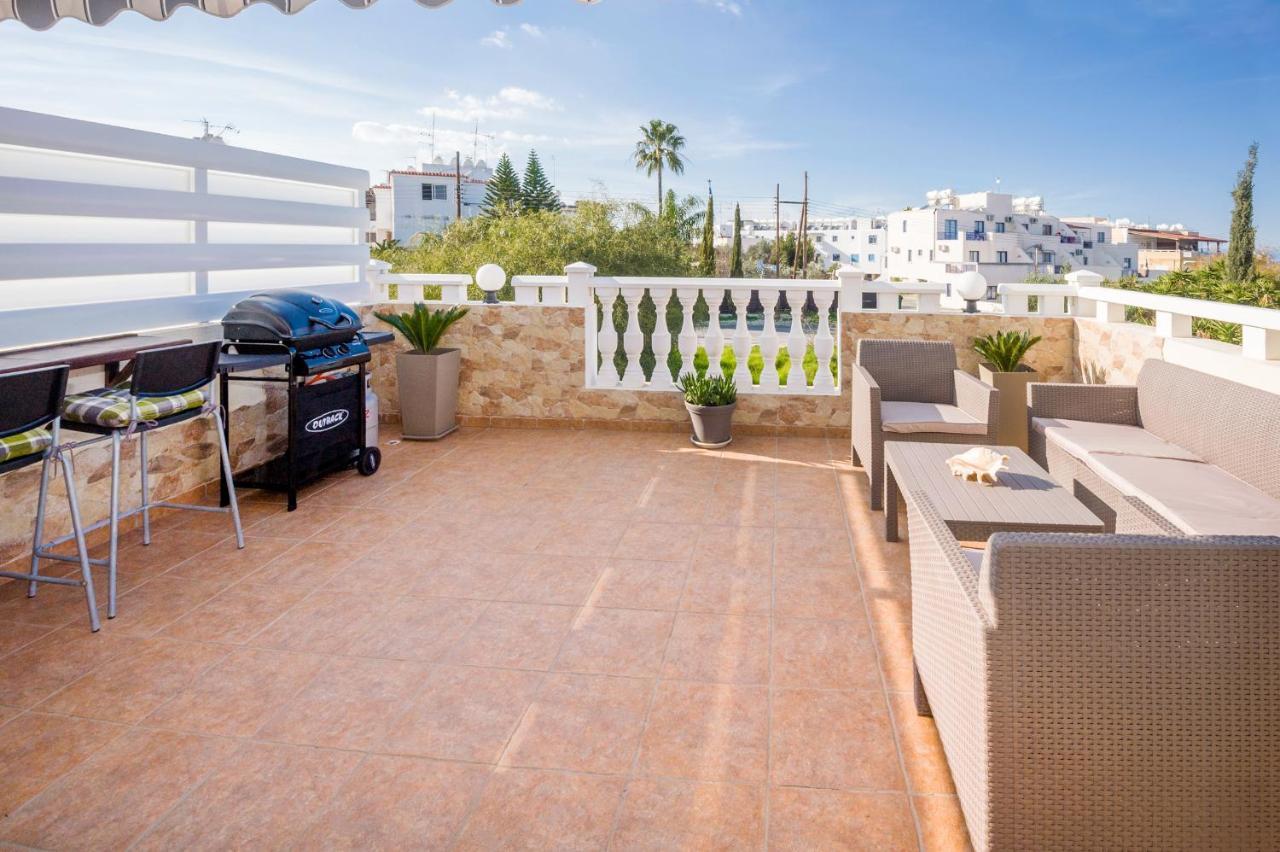 Sofia Apartment 700M Away From The Beach Paralimni Exterior photo