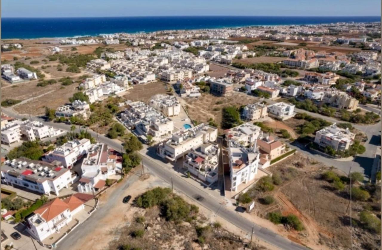 Sofia Apartment 700M Away From The Beach Paralimni Exterior photo