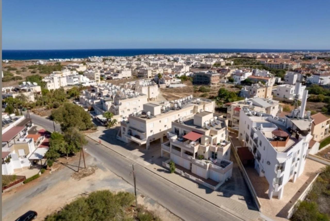 Sofia Apartment 700M Away From The Beach Paralimni Exterior photo