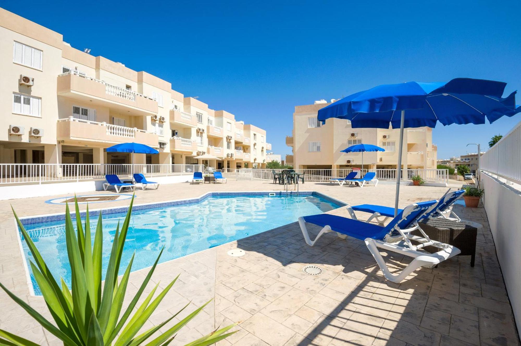 Sofia Apartment 700M Away From The Beach Paralimni Exterior photo